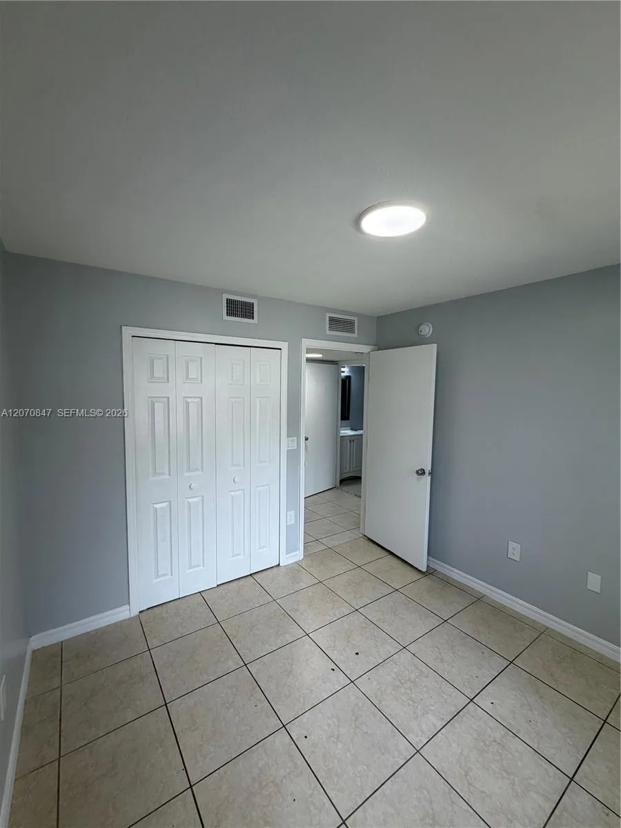 1261 SE 27th St #101 Homestead, FL 33035