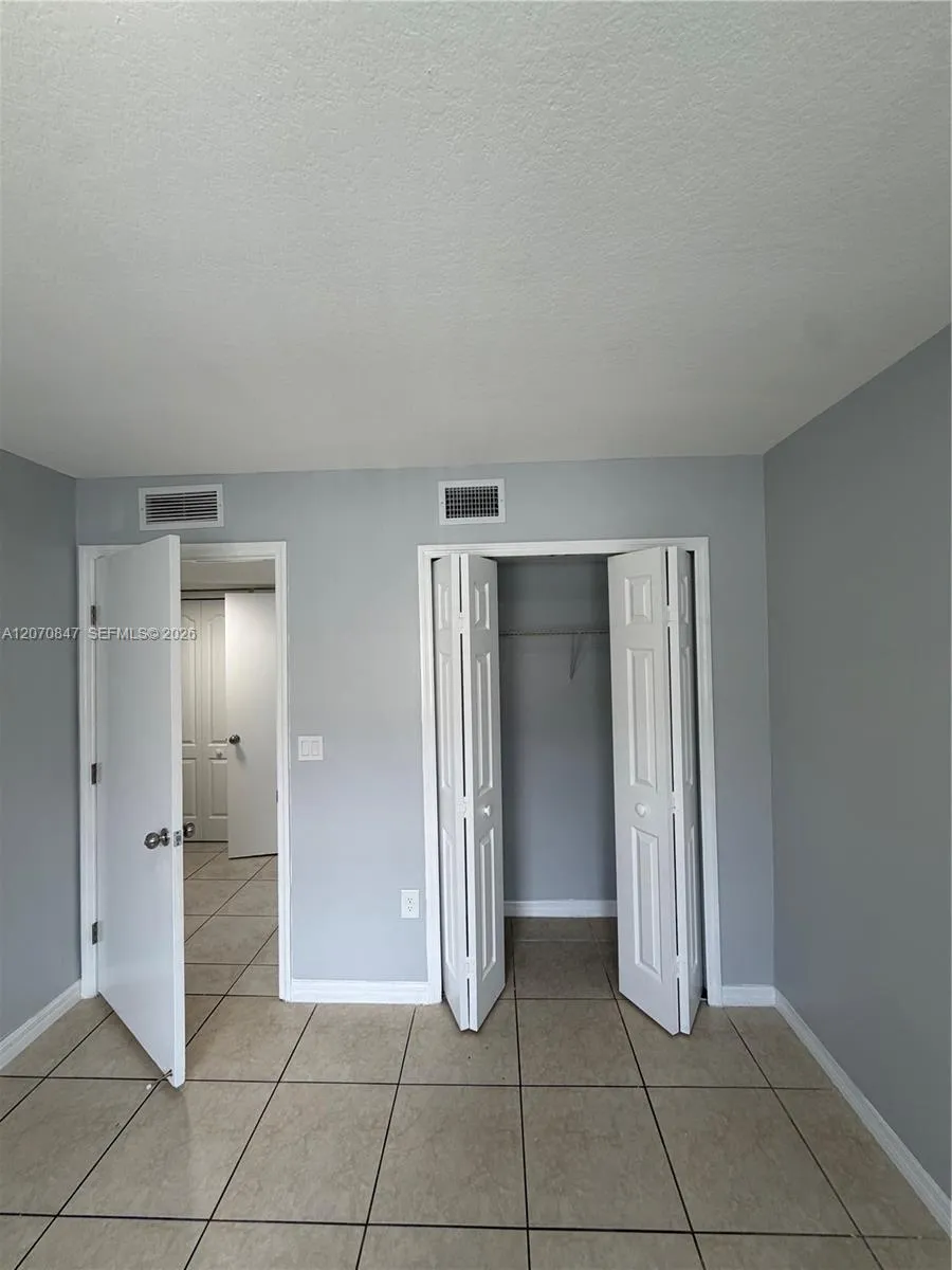 1261 SE 27th St #101 Homestead, FL 33035