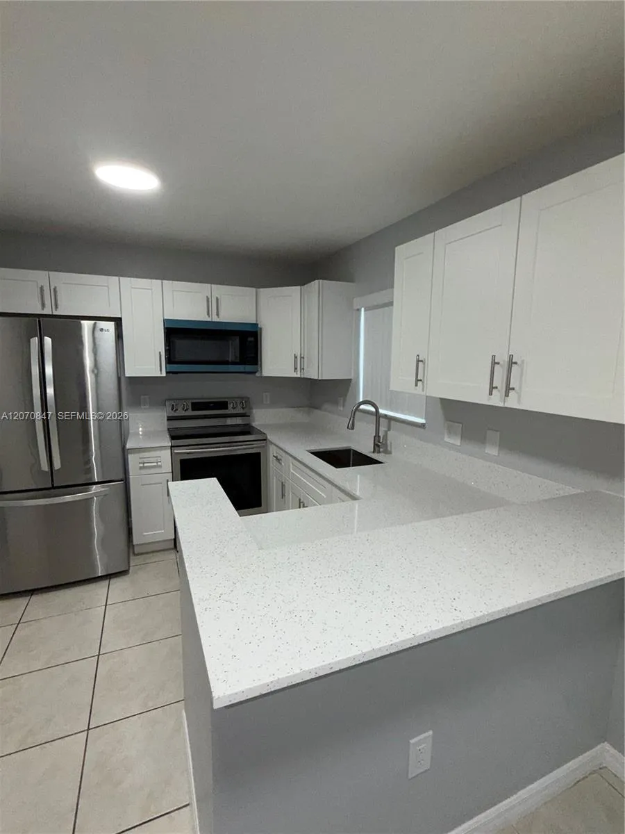 1261 SE 27th St #101 Homestead, FL 33035