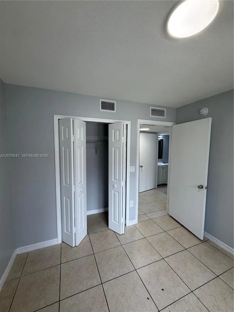 1261 SE 27th St #101 Homestead, FL 33035