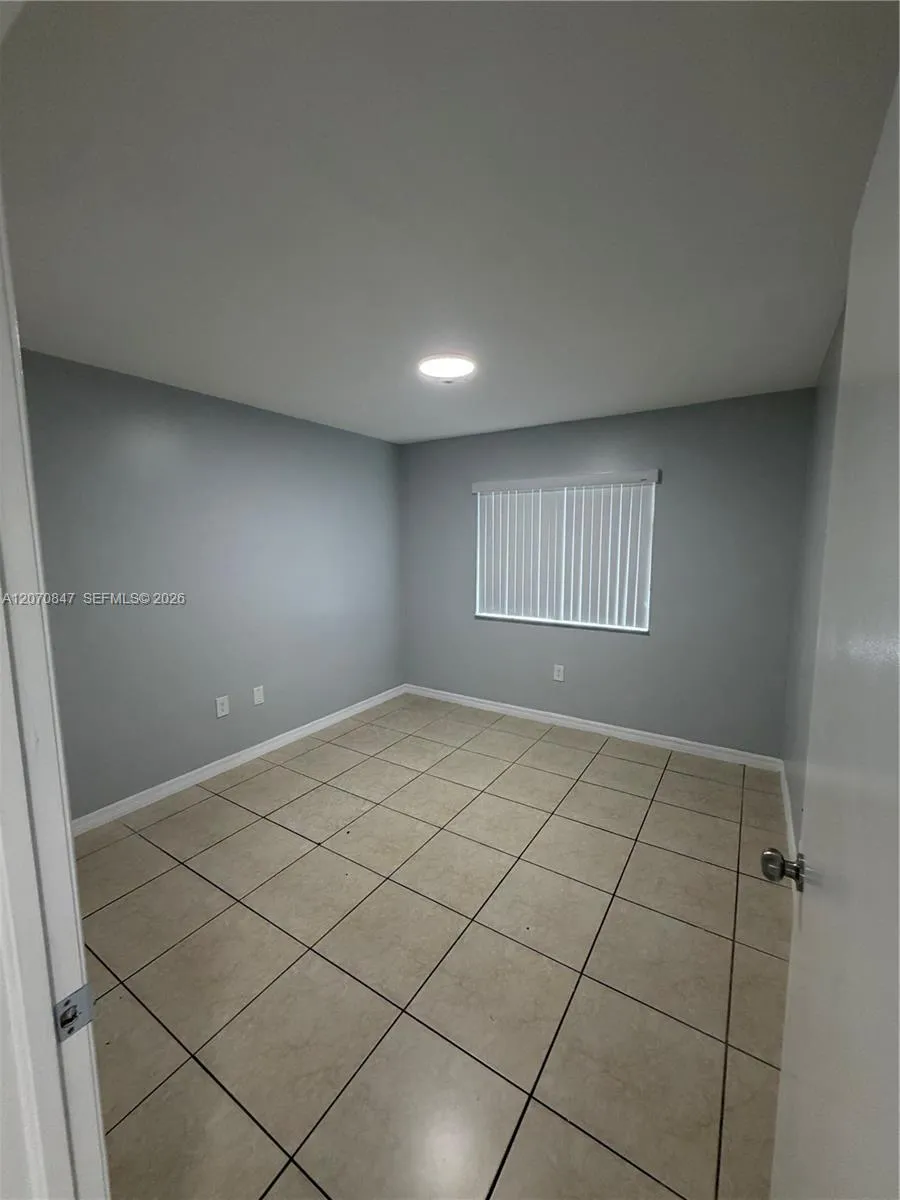 1261 SE 27th St #101 Homestead, FL 33035