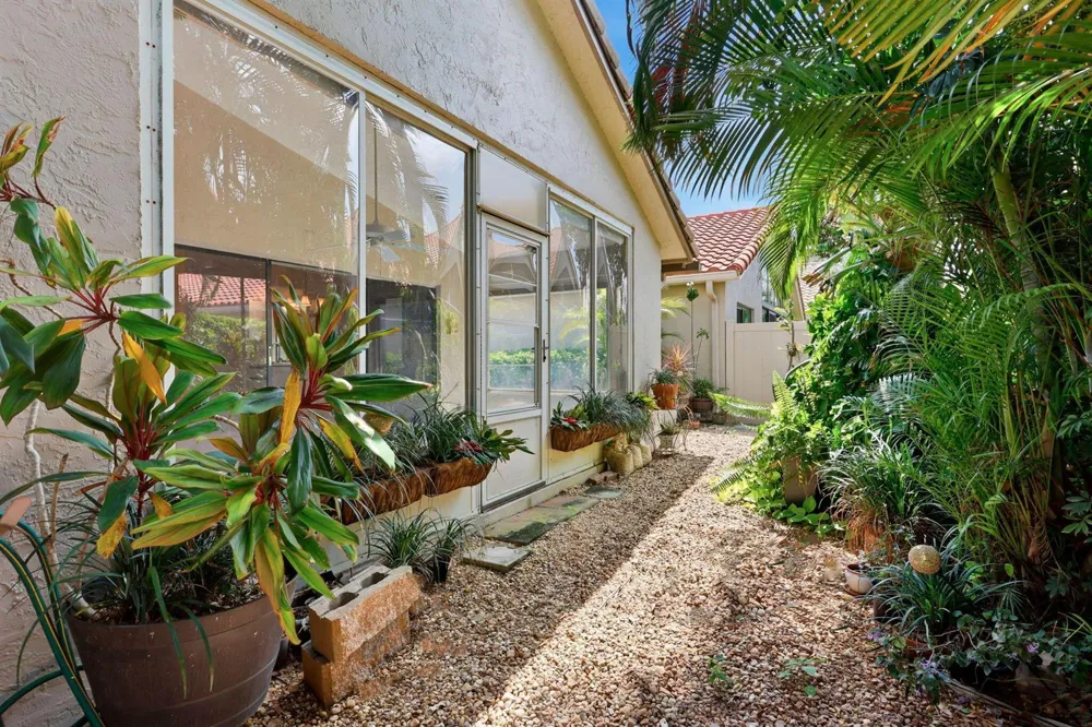 6170 BAY ISLES DRIVE Boynton Beach, FL 33437