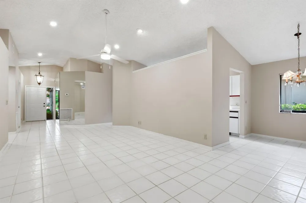 6170 BAY ISLES DRIVE Boynton Beach, FL 33437