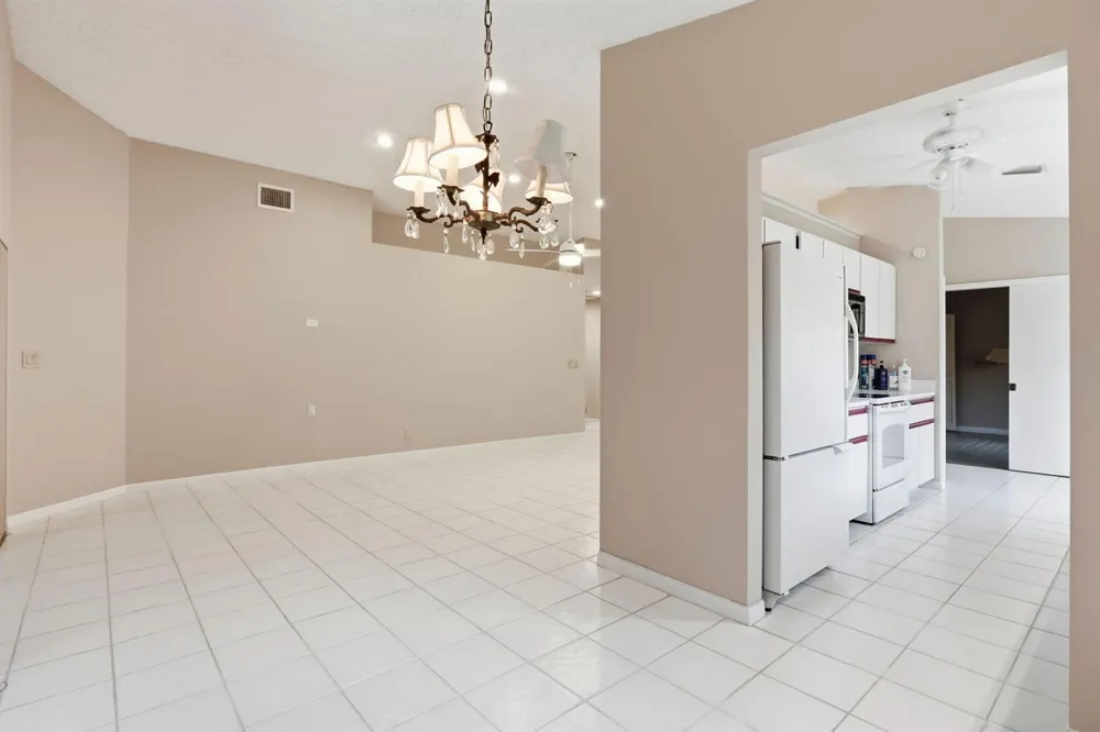 6170 BAY ISLES DRIVE Boynton Beach, FL 33437