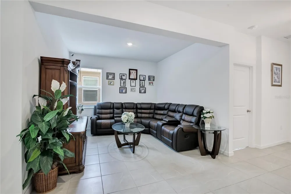 437 SILVER PALM DRIVE Haines City, FL 33844