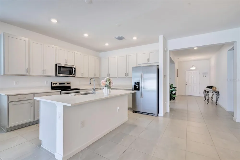 437 SILVER PALM DRIVE Haines City, FL 33844