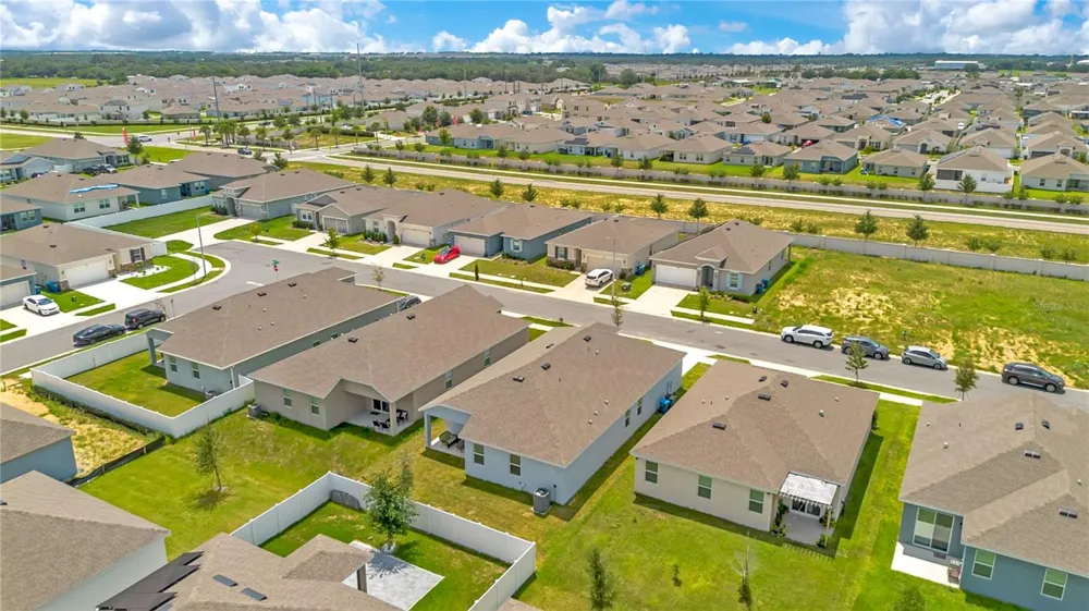437 SILVER PALM DRIVE Haines City, FL 33844