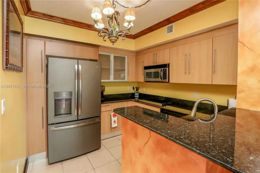 335 S Biscayne Blvd #1500 Miami, FL 33131
