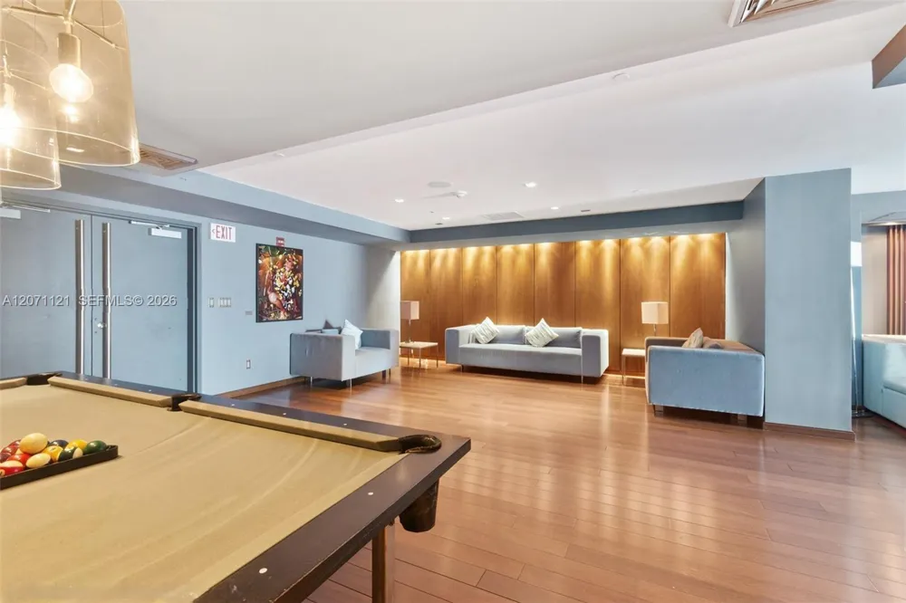 335 S Biscayne Blvd #1500 Miami, FL 33131