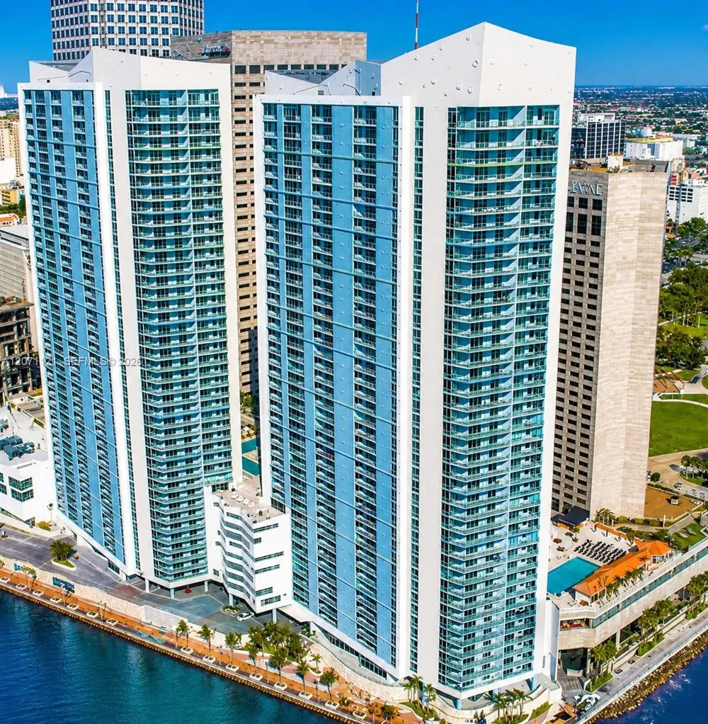 335 S Biscayne Blvd #1500 Miami, FL 33131