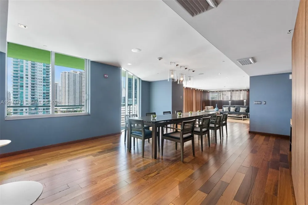 335 S Biscayne Blvd #1500 Miami, FL 33131
