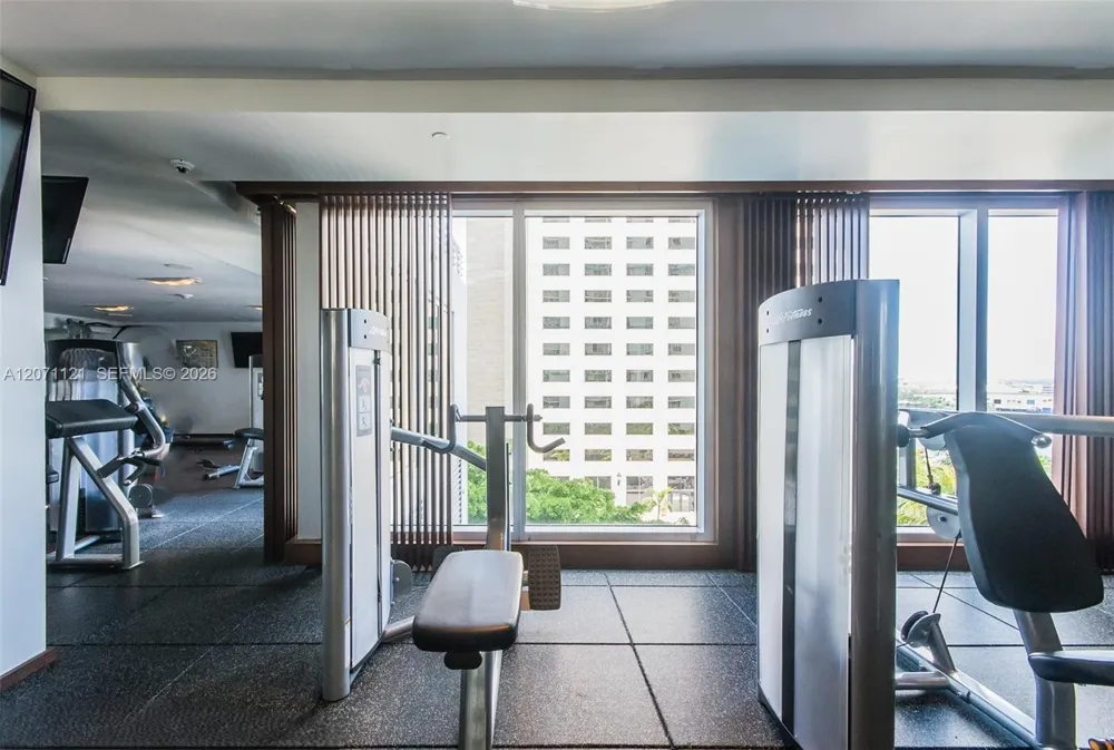 335 S Biscayne Blvd #1500 Miami, FL 33131
