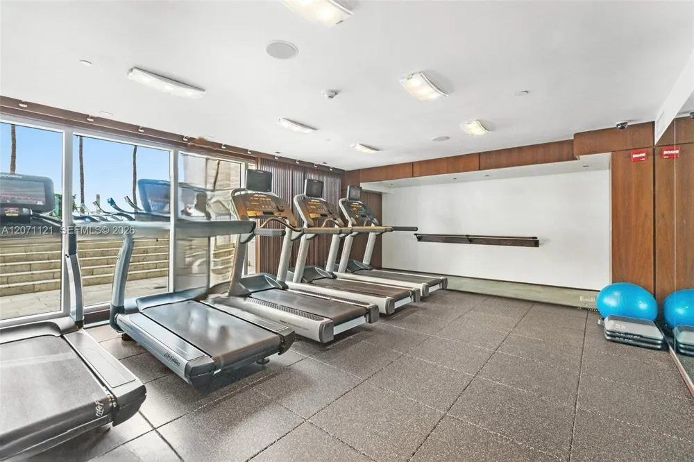 335 S Biscayne Blvd #1500 Miami, FL 33131