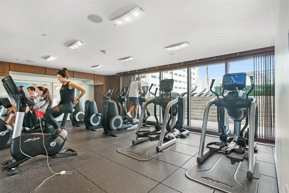 335 S Biscayne Blvd #1500 Miami, FL 33131