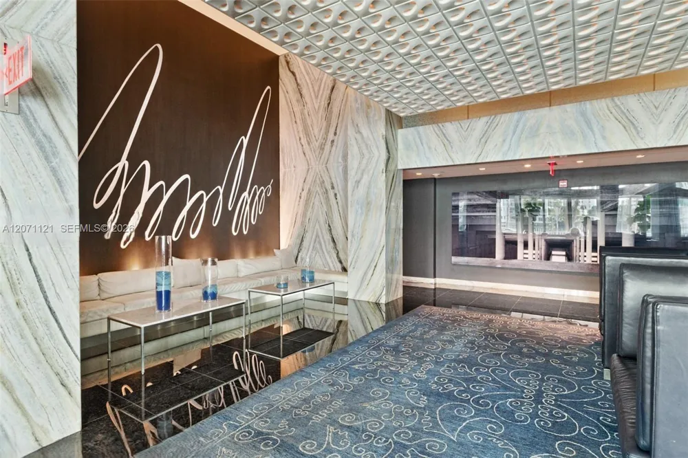 335 S Biscayne Blvd #1500 Miami, FL 33131