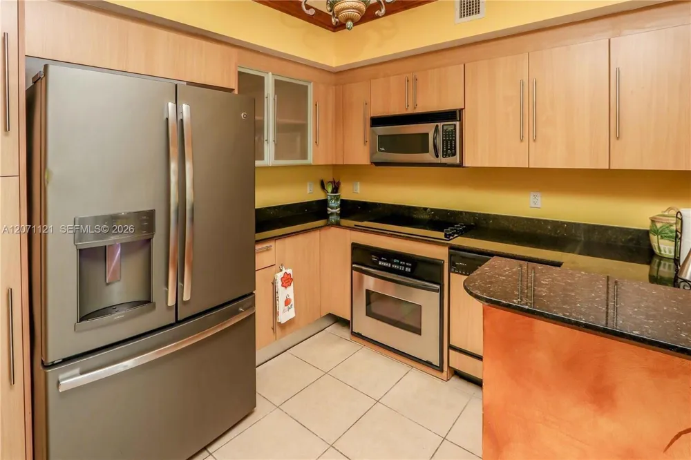 335 S Biscayne Blvd #1500 Miami, FL 33131
