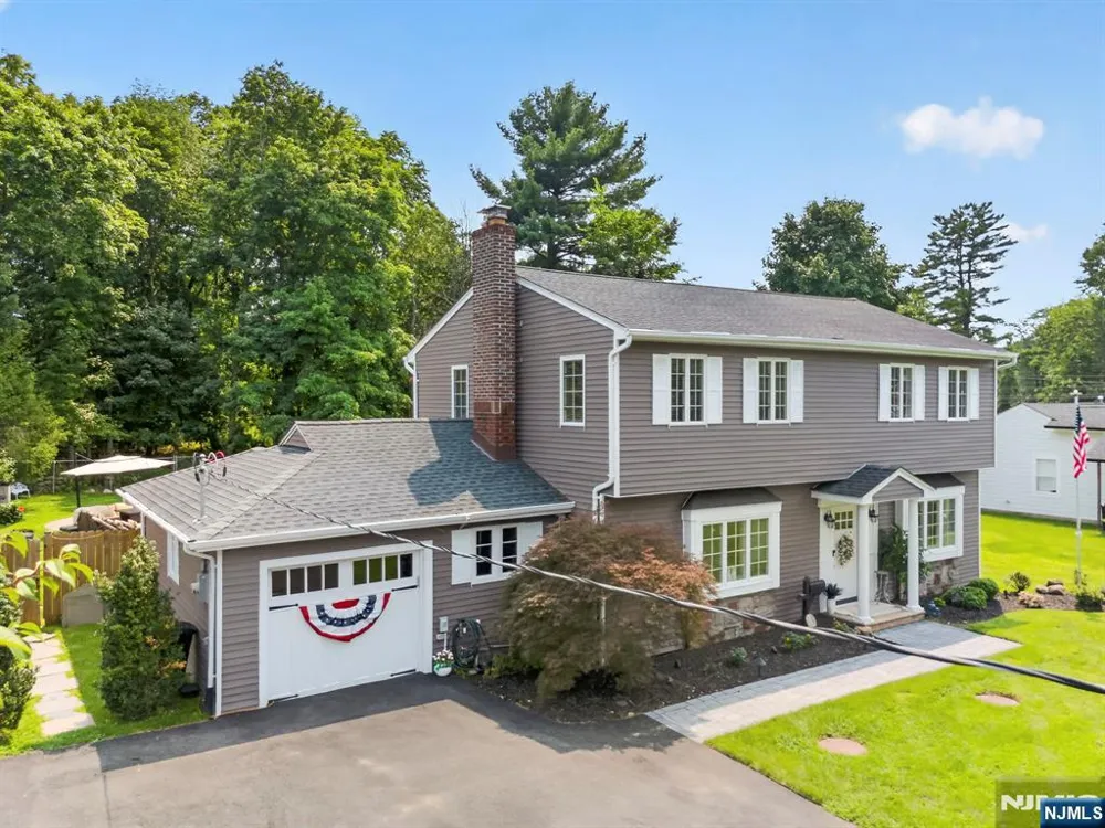 392 Monroe Avenue Wyckoff, NJ 07481