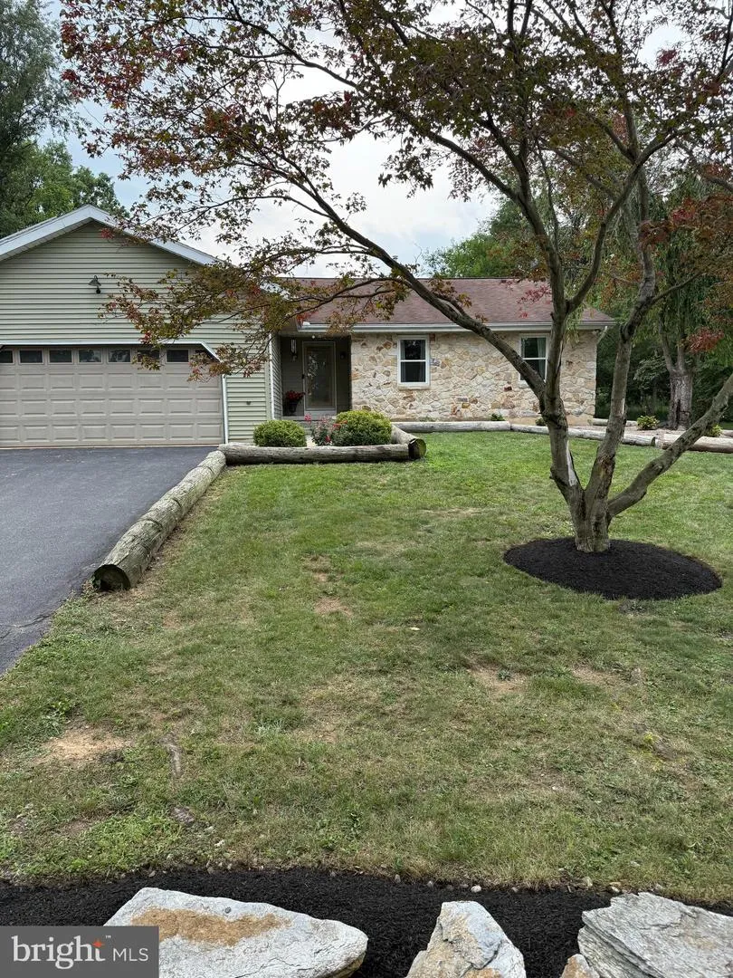 223 PINEVIEW DRIVE Palmyra, PA 17078