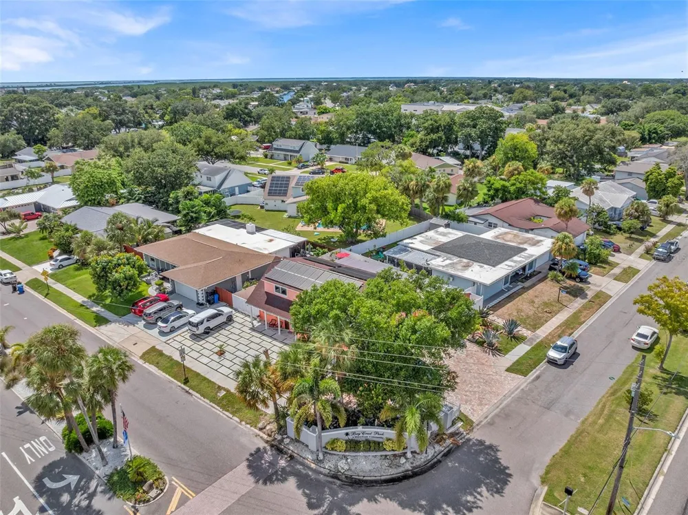 8301 LOPEZ DRIVE Tampa, FL 33615