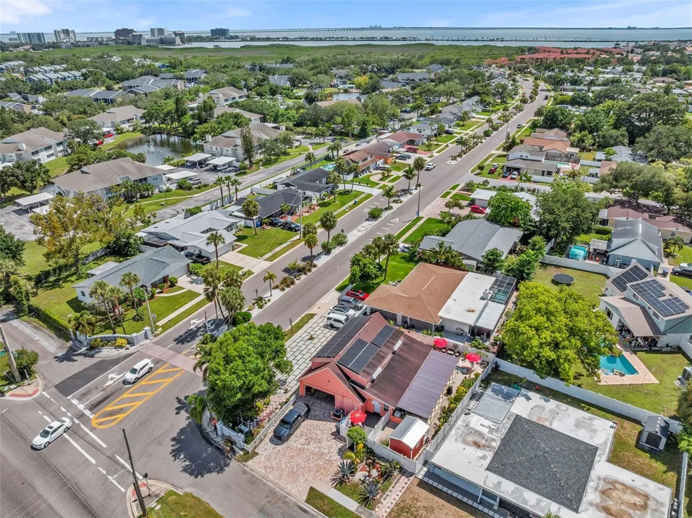 8301 LOPEZ DRIVE Tampa, FL 33615