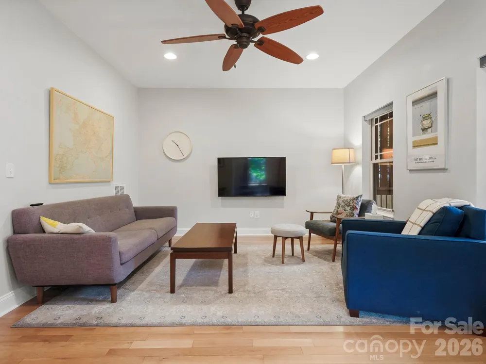 56 Harvard Place Asheville, NC 28806