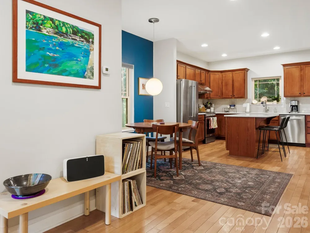56 Harvard Place Asheville, NC 28806