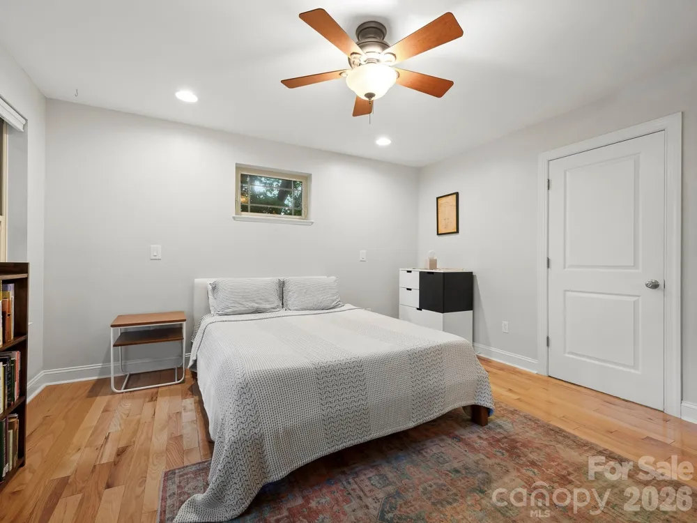56 Harvard Place Asheville, NC 28806