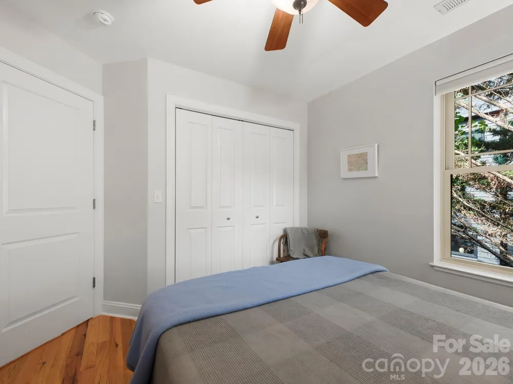 56 Harvard Place Asheville, NC 28806