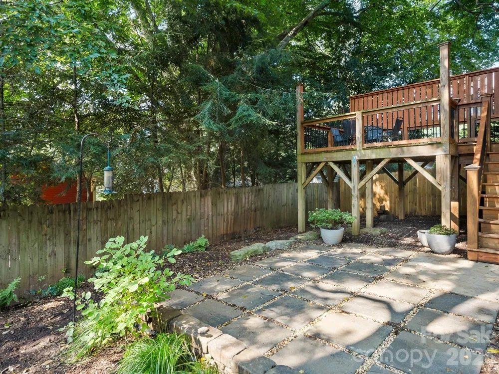 56 Harvard Place Asheville, NC 28806
