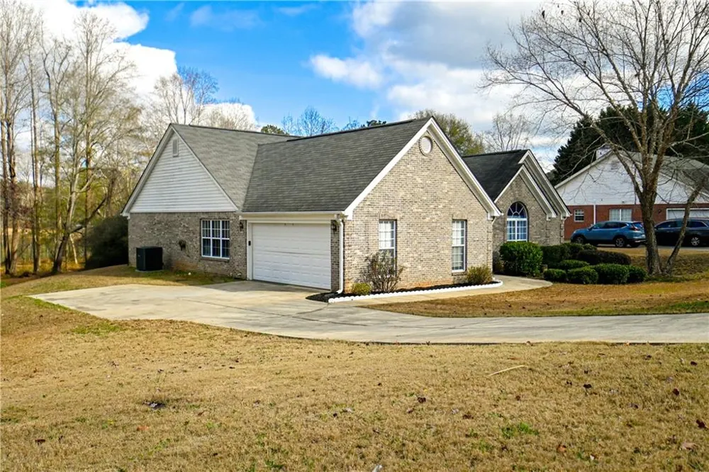 719 Overlook Drive Winder, GA 30680