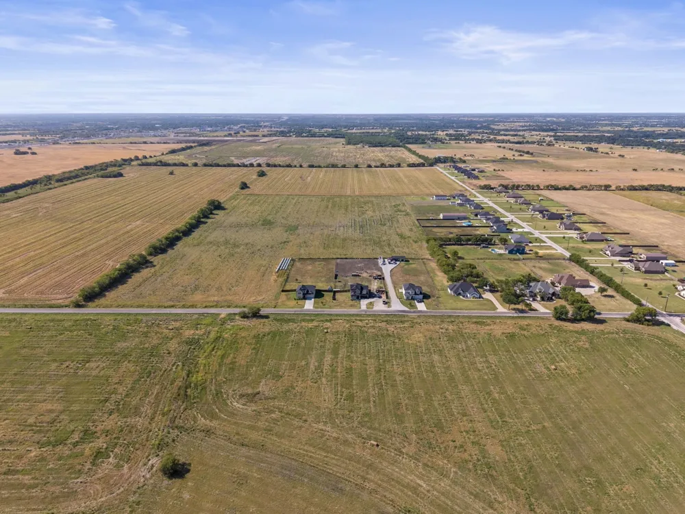 3885 Lois Road W Sanger, TX 76266