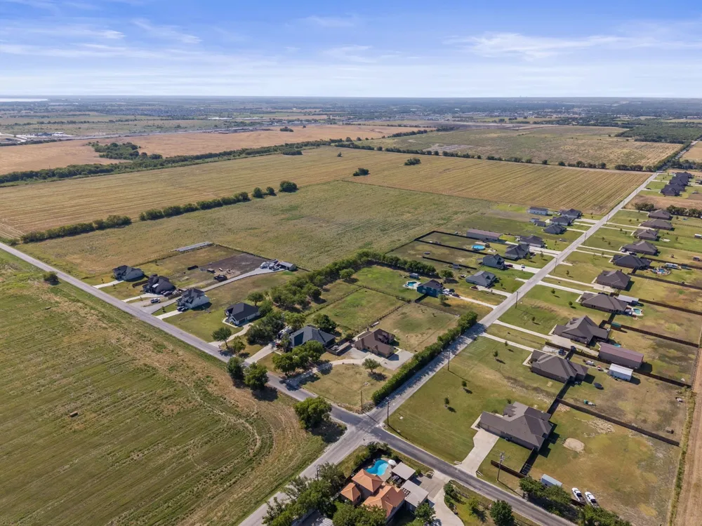 3885 Lois Road W Sanger, TX 76266