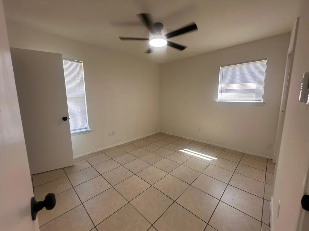 732 Meadow Lane Hempstead, TX 77445