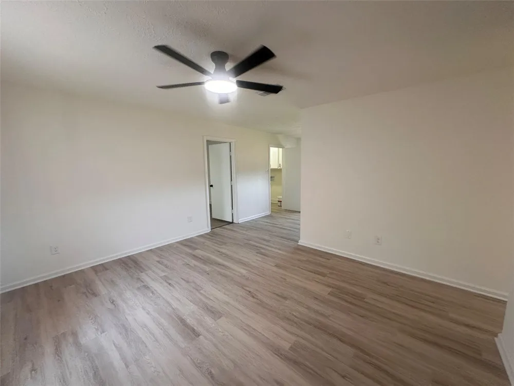 732 Meadow Lane Hempstead, TX 77445