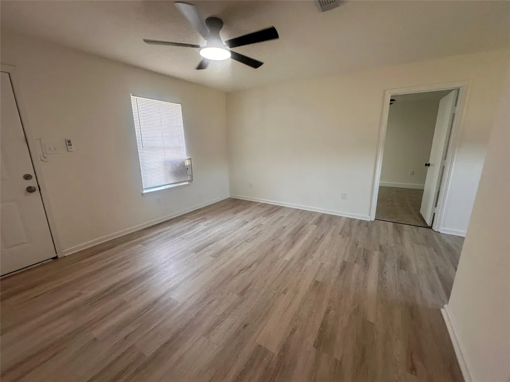 732 Meadow Lane Hempstead, TX 77445