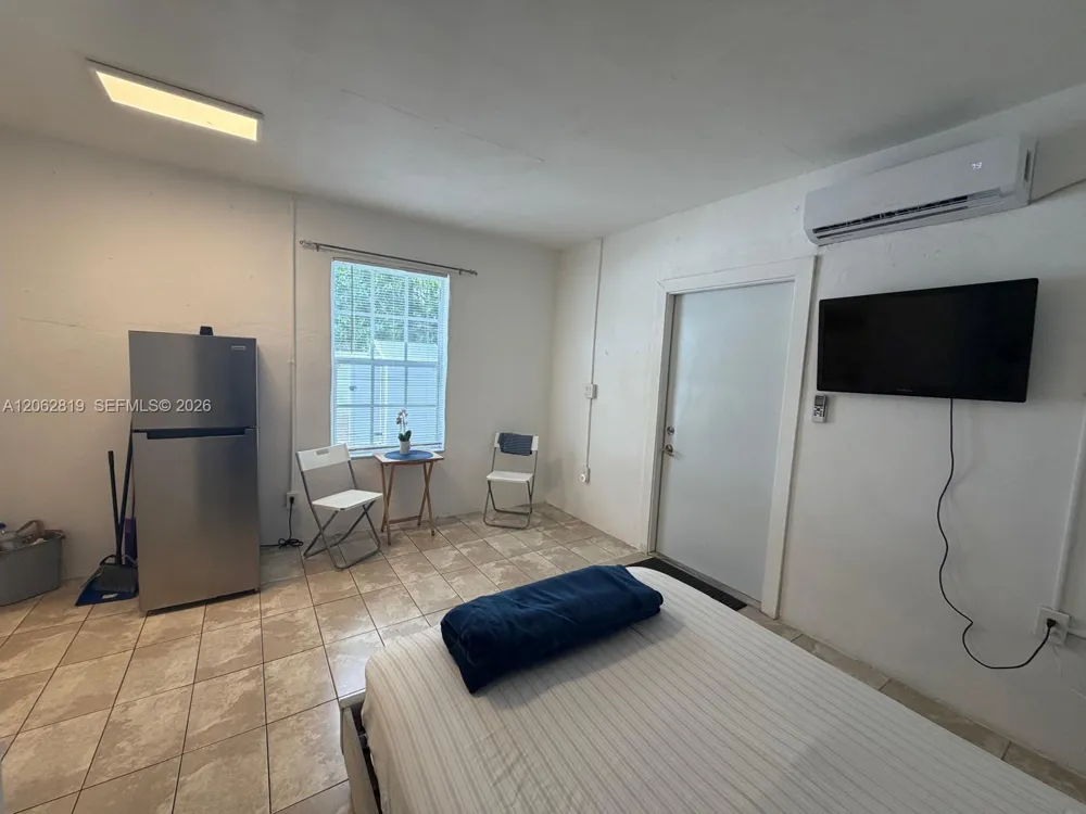 201 NE 169th St #1 North Miami Beach, FL 33162
