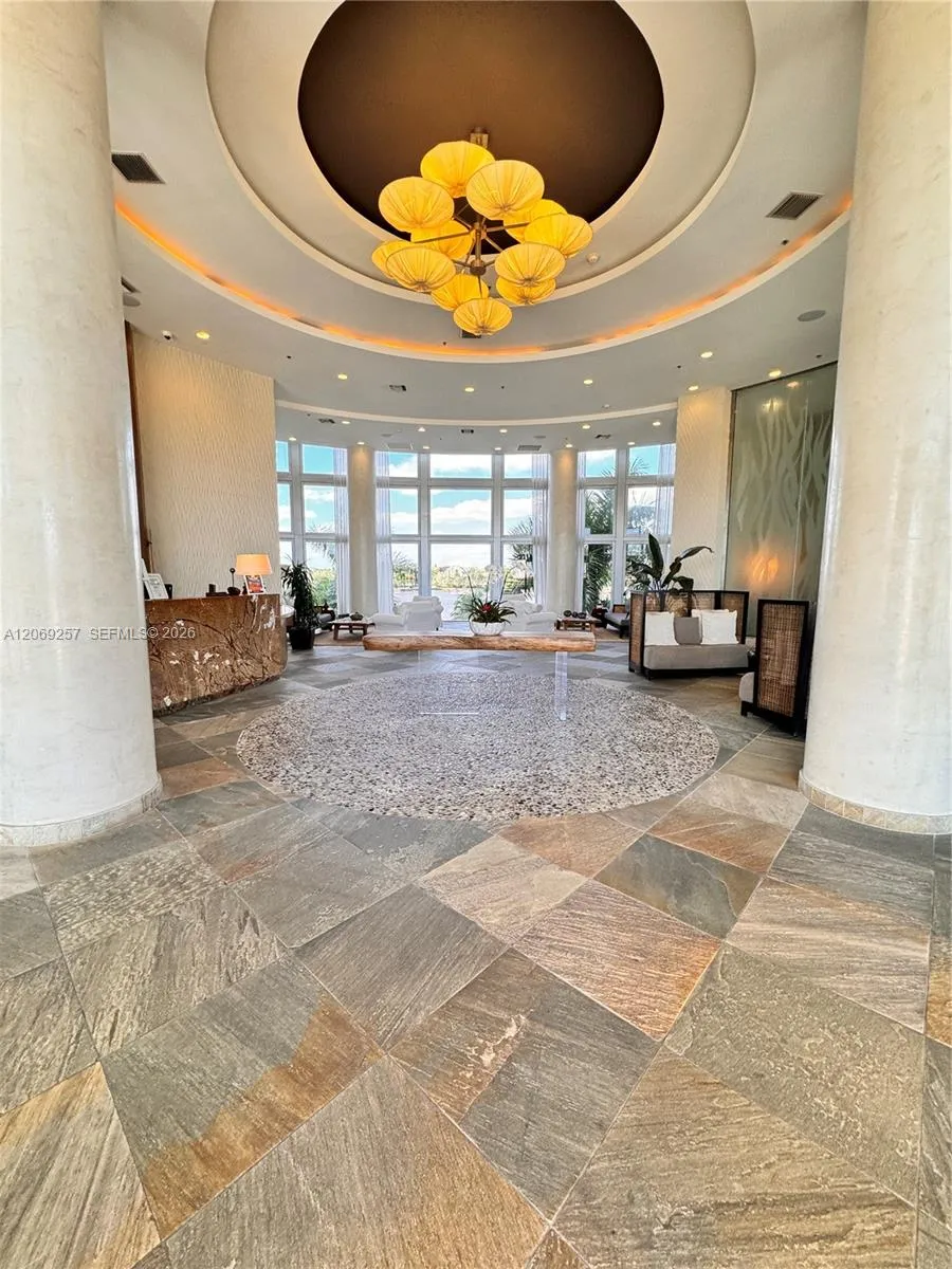 2681 Flamingo Rd #2705S Sunrise, FL 33323
