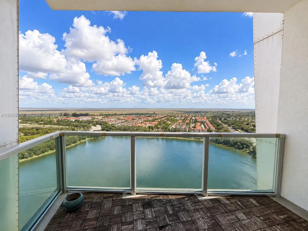 2681 Flamingo Rd #2705S Sunrise, FL 33323