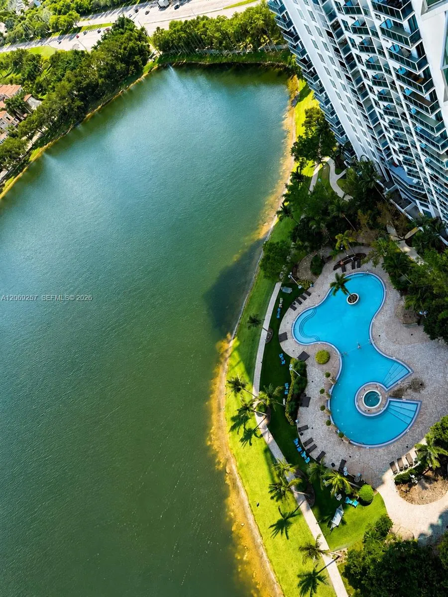 2681 Flamingo Rd #2705S Sunrise, FL 33323