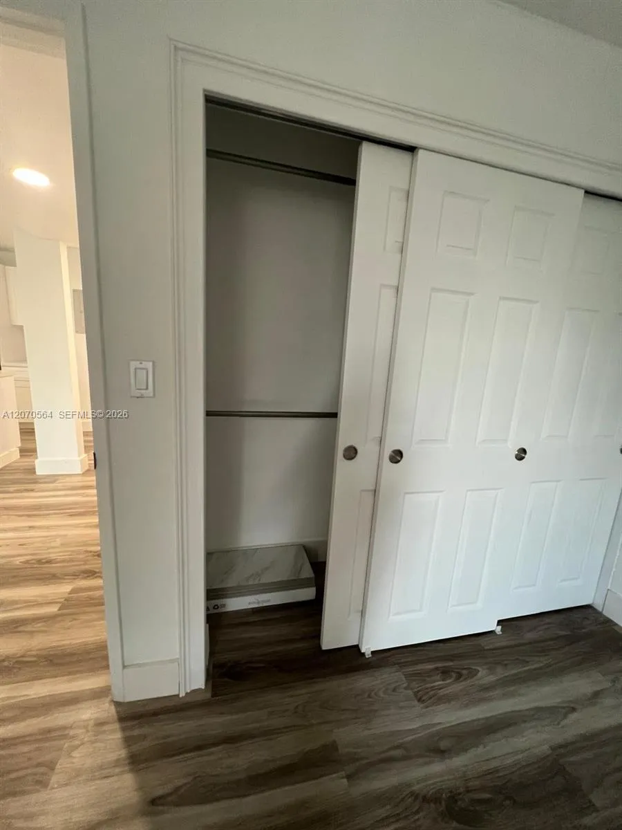 310 Fontainebleau Blvd #204 Miami, FL 33172