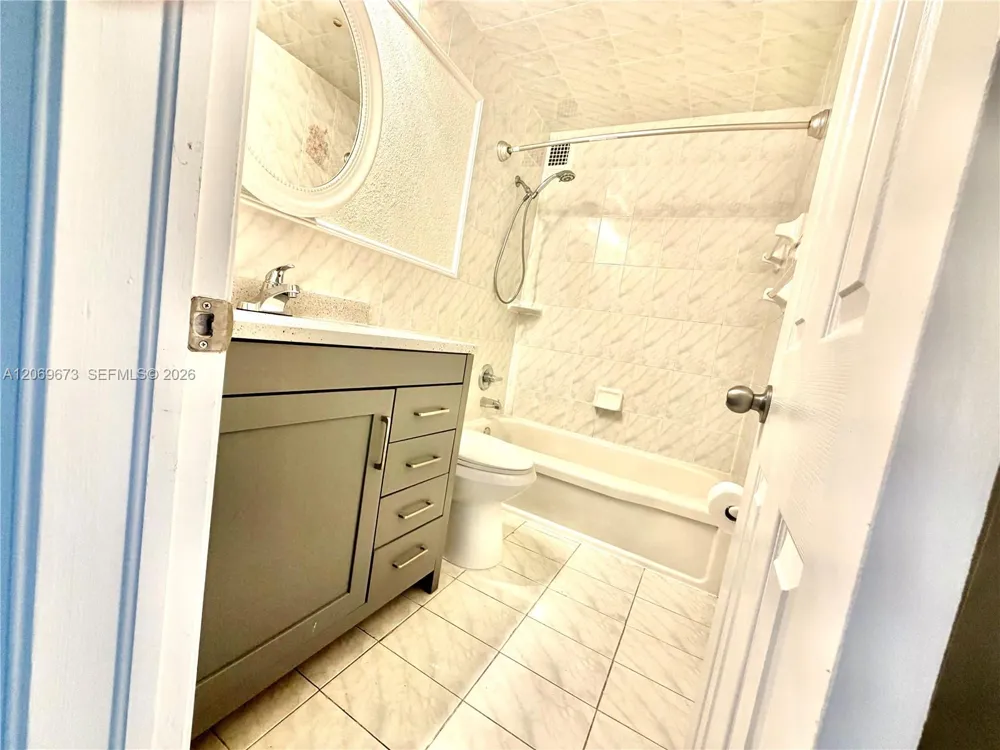 3922 NE 166th St #S306 North Miami Beach, FL 33160