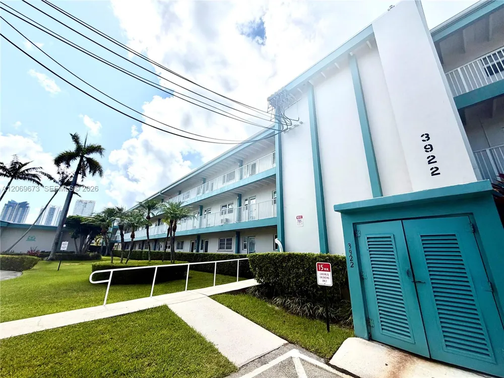 3922 NE 166th St #S306 North Miami Beach, FL 33160