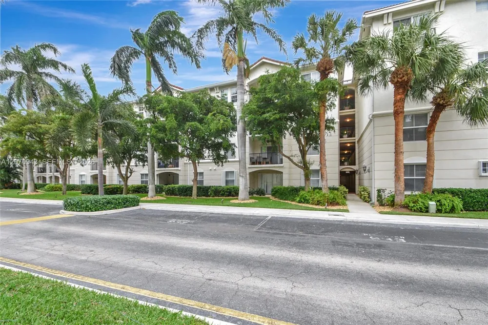 2206 Tuscany Way #2206 Boynton Beach, FL 33435