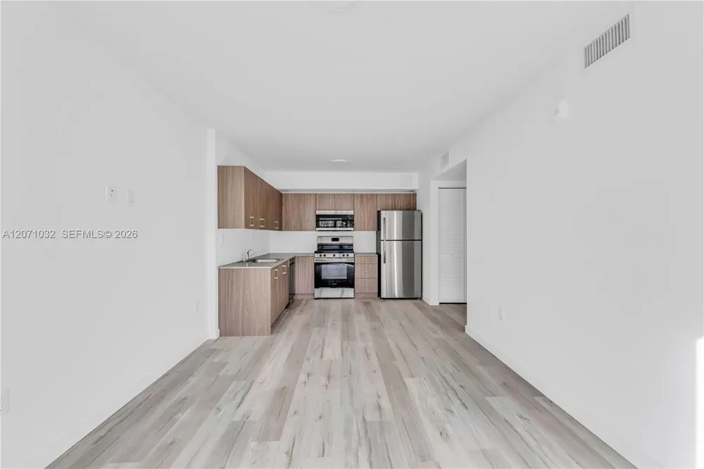 175 NW 160TH ST #309 North Miami Beach, FL 33169