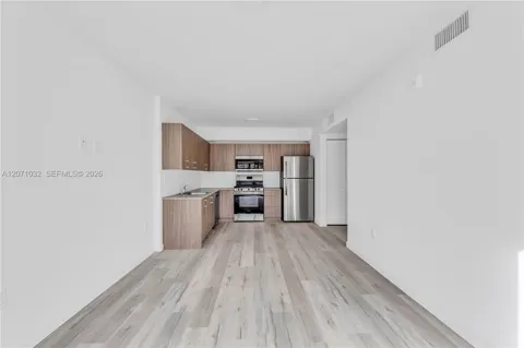 175 NW 160TH ST #309