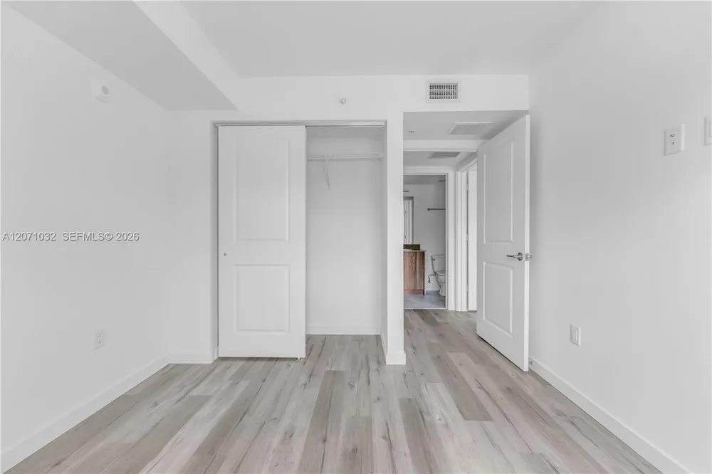 175 NW 160TH ST #309 North Miami Beach, FL 33169