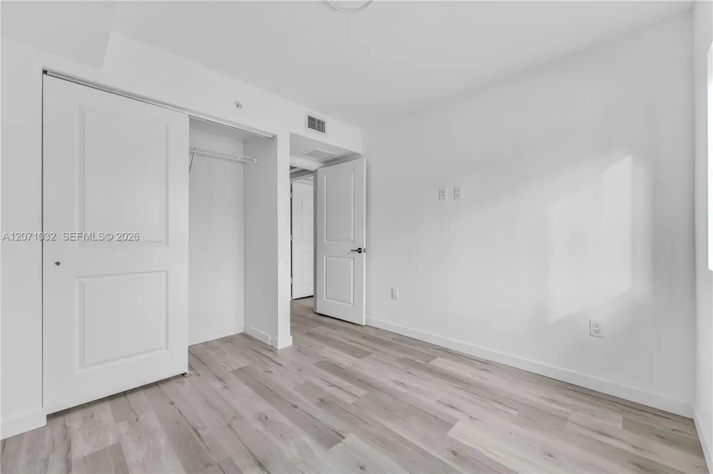 175 NW 160TH ST #309 North Miami Beach, FL 33169