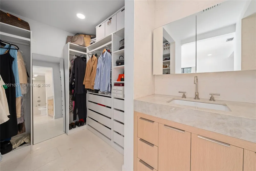 638 NE 141st St North Miami, FL 33161