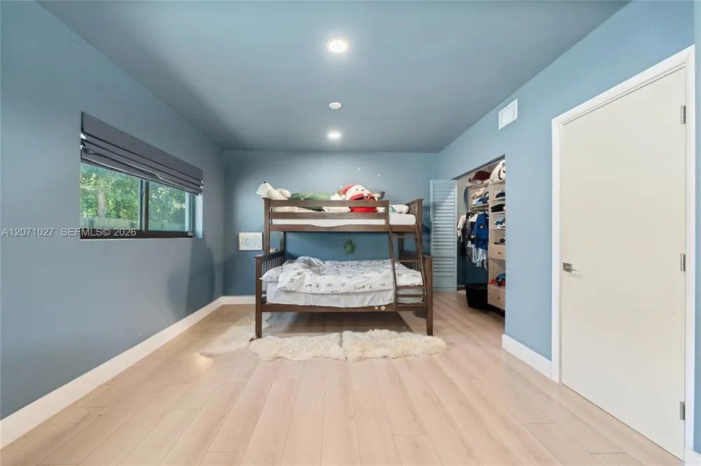 638 NE 141st St North Miami, FL 33161
