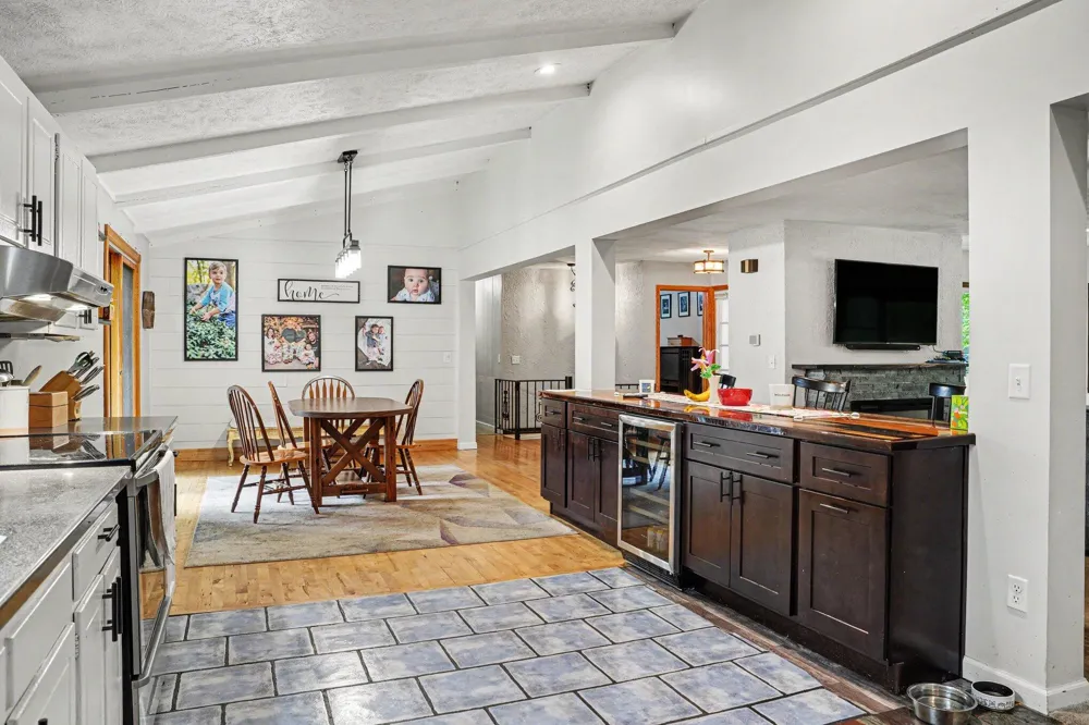 4071 S 7th Street Oshtemo Charter Township, MI 49009